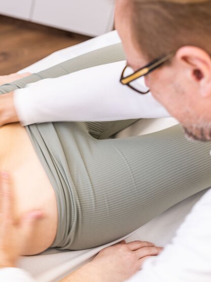 Bauchmassage Therapie