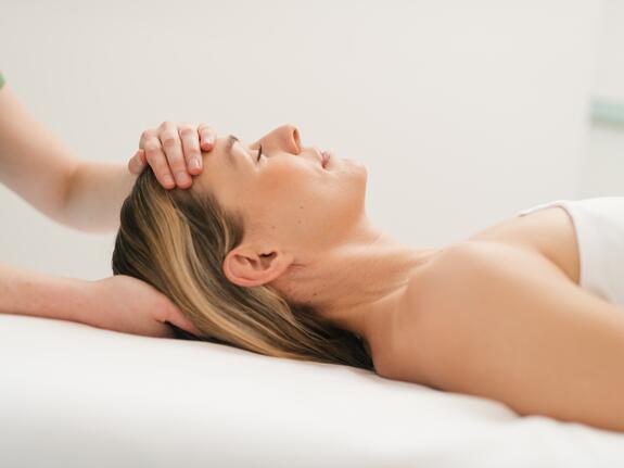 Massagebehandlung Frau