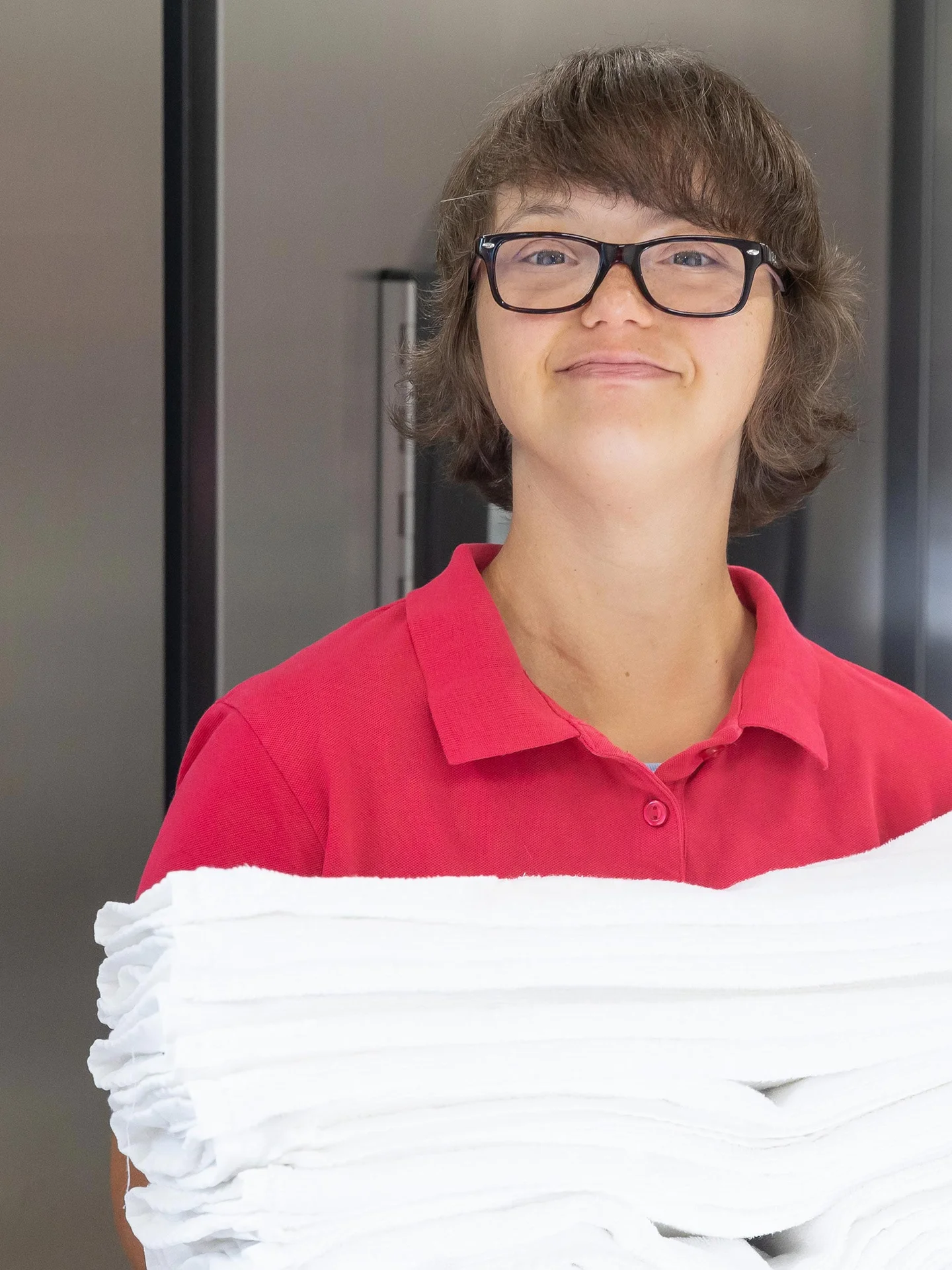 Mitarbeiterin in der Wäscherei Park Igls